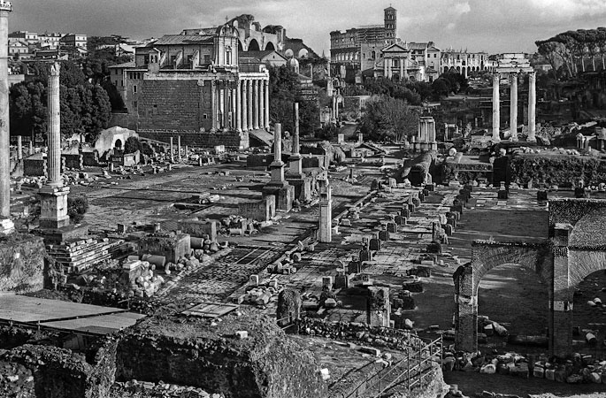 Une vue sur le Forum romain.