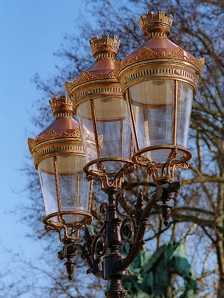 Three new Haussmannian streetlights in parvis Notre-Dame.