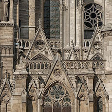 La façade sud et la sacristie de Notre-Dame vu depuis le quai de Montebello.