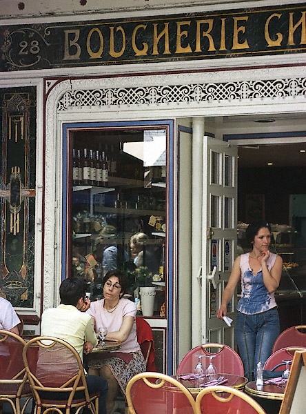 Tarte Julie, a pastry shop on rue Cler.