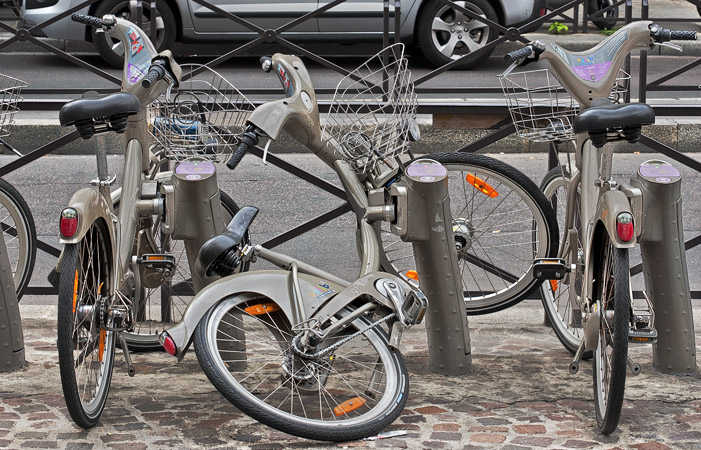 A vandalized Vélib in bike stand on rue des Halles.