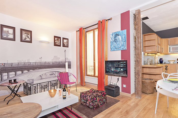 What a wonderful apartment in a great location, owned by a famous chocolate maker/store owner in Paris.