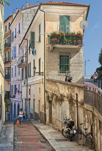 Des maisons sur la Via Biancheri à Ventimiglia.