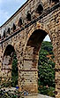 Les dernières deux rangées d’arches du pont du Gard