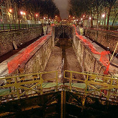 Un bassin du le canal Saint-Martin pendant les travaux de rénovation de 2001.