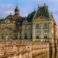 Le château de Vaux-le-Vicomte construit pour Nicolas Fouquet, le ministère des finances de Louis XIV.