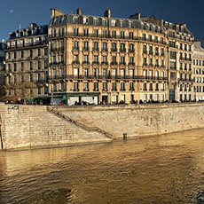 Le quai d’Orléans et l’île Saint-Louis en hiver.