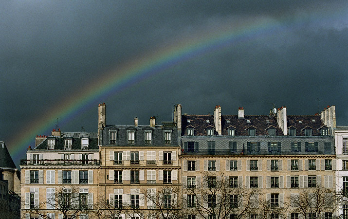 A rainbow over quai de Béthune on île Saint-Louis.