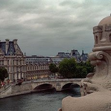 Les pavillons de Marsan et de Flore du Louvre, et le pont Royal vus de la Rive gauche.
