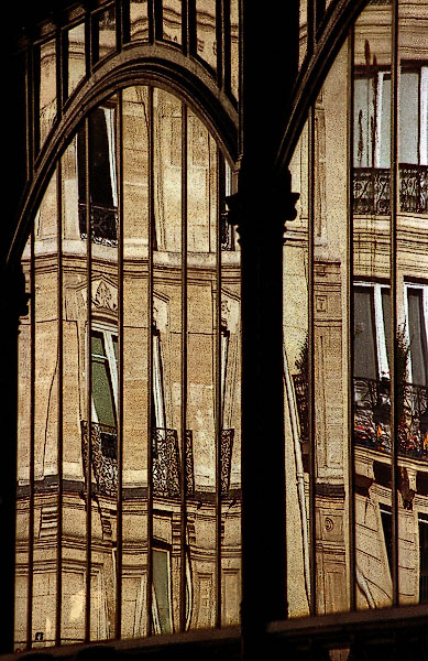Windows of le Marché Saint-Quentin on boulevard Magenta.