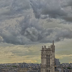 Le centre de Paris et la Sorbonne, l’Hôtel Dieu, la Tribune de Commerce, le Théâtre de Ville, la tour de Saint-Jacques, la Conciergerie et la tour Montparnasse, vue du Centre Pompidou.