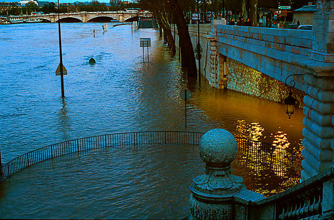 Quai d’Orsay and the River Seine at night during the floods March 2001.