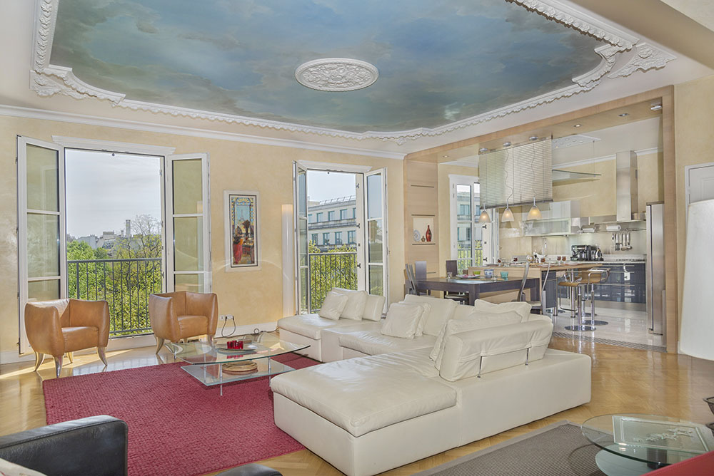 Un appartement sur le boulevard des Invalides dans le septième arrondissement de Paris.